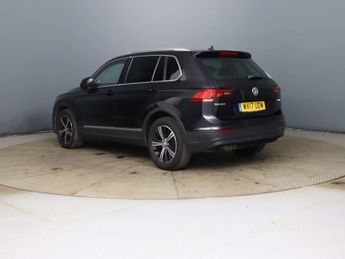 Volkswagen Tiguan 2.0 TDI BlueMotion Tech SE Navigation SUV 5dr Diesel DSG Euro 6 
