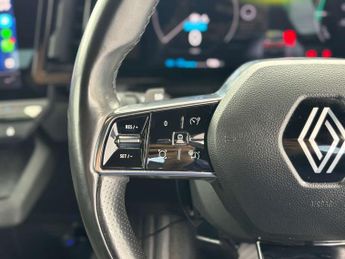 RENAULT Megane E-Tech 60kWh techno Hatchback 5dr Electric Auto (optimum charge) (220 p