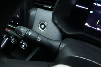 RENAULT CLIO 1.6 E-TECH techno Hatchback 5dr Petrol Hybrid Auto Euro 6 (s/s) 