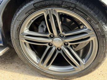 Audi Q7 3.0 TDI V6 S line Tiptronic quattro Euro 5 (s/s) 5dr