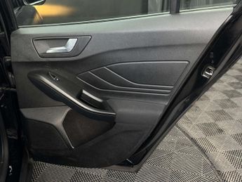 FORD FOCUS 1.5 Focus Zetec TDCi Auto 5dr