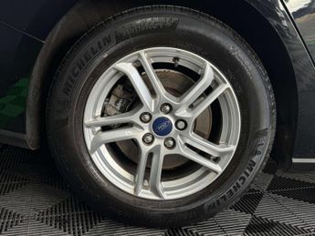 FORD FOCUS 1.5 Focus Zetec TDCi Auto 5dr