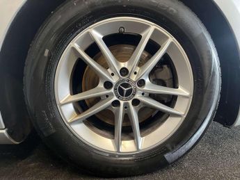 MERCEDES-BENZ A-CLASS 1.3 A 180 SE Auto 5dr