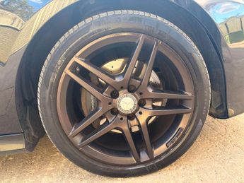MERCEDES-BENZ E-CLASS 2.1 E220 AMG Night Edition Premium Bluetec Auto 5dr