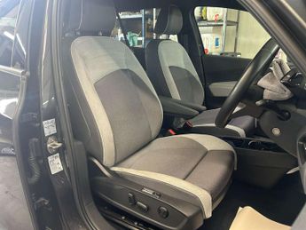 VOLKSWAGEN ID.3 ID3 Touring 5dr