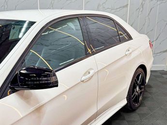 MERCEDES-BENZ E-CLASS 2.1 E220 AMG Night Edition Bluetec Auto 4dr