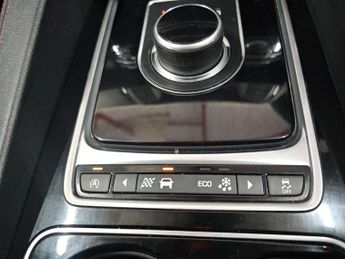 JAGUAR F-PACE 2.0 D180 Portfolio SUV 5dr Diesel Auto AWD Euro 6 (s/s) (180 ps)