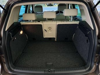 VOLKSWAGEN TIGUAN 2.0 Tiguan Match TDI BlueMotion Technology 4Motion Semi-Auto 4WD