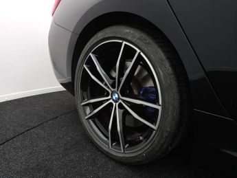 BMW 3 SERIES 2.0 320i M Sport Auto 5dr