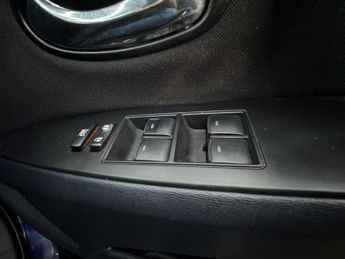TOYOTA AVENSIS 2.0 Avensis TR D-4D 5dr