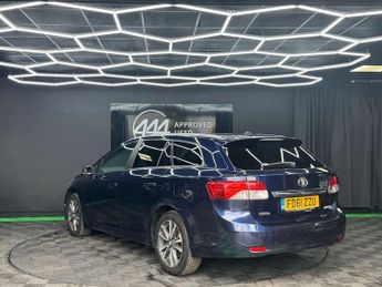 TOYOTA AVENSIS 2.0 Avensis TR D-4D 5dr