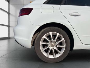Audi A3 1.6 TDI SE Sportback 5dr Diesel Manual Euro 5 (s/s) (105 ps)