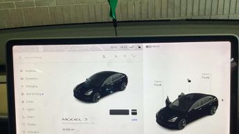 TESLA MODEL 3 Model 3 Standard Range + 4dr