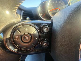 MINI CLUBMAN 1.5 Clubman Cooper Auto 6dr