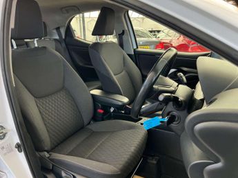 TOYOTA YARIS 1.5 Yaris Icon HEV CVT 5dr