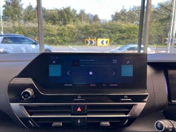 CITROEN C4 e-C4 Shine 5dr