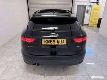 JAGUAR F-PACE 2.0 F-PACE R-Sport AWD D Auto 4WD 5dr