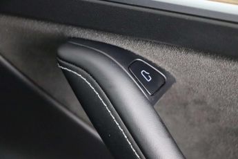 Tesla Model 3 (Dual Motor) Long Range Saloon 4dr Electric Auto 4WDE (346 ps)