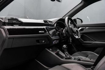 AUDI Q3 1.5 Q3 Black Edition 35 TFSI MHEV Semi-Auto 5dr
