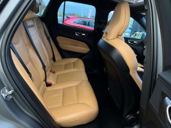VOLVO XC60 2.0 XC60 Momentum T5 AWD Auto 4WD 5dr