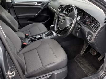 Volkswagen Golf 2.0 Golf SE Nav TDI BlueMotion Technology Semi-Auto 5dr