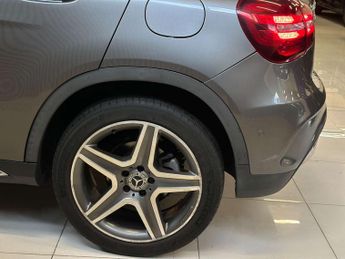 Mercedes-Benz GLA 2.1 GLA 220 AMG Line Premium+ D 4Matic Auto 4WD 5dr