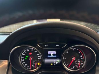 Mercedes-Benz GLA 2.1 GLA 220 AMG Line Premium+ D 4Matic Auto 4WD 5dr