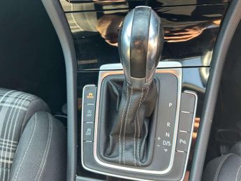 Volkswagen GOLF 2.0 TDI GTD Hatchback 5dr Diesel DSG Euro 6 (s/s) (184 ps)