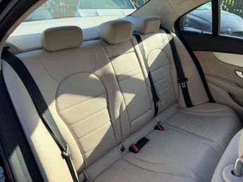 Mercedes-Benz C CLASS 2.1 C220 BlueTEC Sport Saloon 4dr Diesel G-Tronic+ Euro 6 (s/s) 