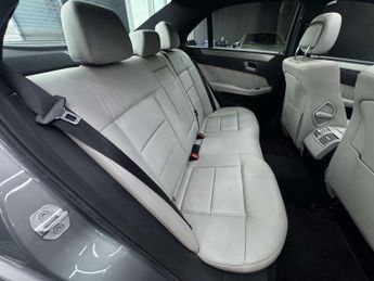 MERCEDES-BENZ E-CLASS 2.1 E250 Sport CDi BlueEfficiency Auto 4dr