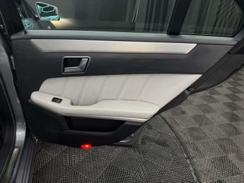 MERCEDES-BENZ E-CLASS 2.1 E250 Sport CDi BlueEfficiency Auto 4dr