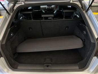 AUDI A3 1.5 A3 Sportback 35 TFSI Black Edition Semi-Auto 5dr