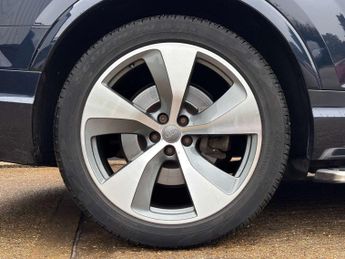 AUDI Q7 3.0 Q7 S Line TDI Quattro Auto 4WD 5dr