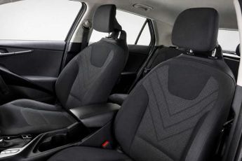 KIA NIRO 1.6h GDi 2 SUV 5dr Petrol Hybrid DCT Euro 6 (s/s) (139 bhp)