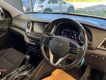 HYUNDAI TUCSON 1.7 Tucson SE Nav Blue Drive 2WD CRDi Semi-Auto 5dr