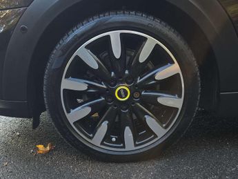 MINI HATCH Cooper S Electric Level 3 3dr