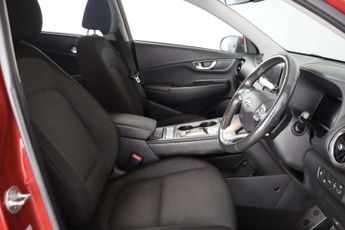 Hyundai KONA 64kWh Premium SUV 5dr Electric Auto (10.5kW Charger) (204 ps)