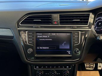 VOLKSWAGEN TIGUAN 2.0 Tiguan R-Line TDI BlueMotion Technology 4Motion Semi-Auto 4W