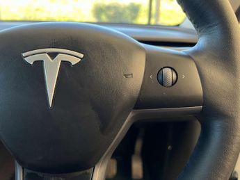 TESLA MODEL Y ModeL Y Long Range AWD 4WD 5dr