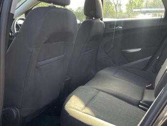 Vauxhall Astra 1.6 Astra Exclusive Auto 5dr
