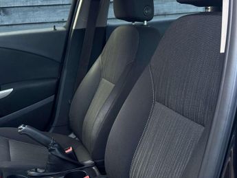 Vauxhall Astra 1.6 Astra Exclusive Auto 5dr