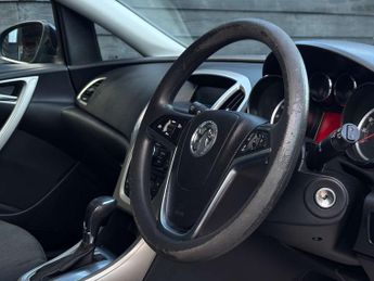 Vauxhall Astra 1.6 Astra Exclusive Auto 5dr