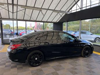 MERCEDES-BENZ CLA 2.1 CLA 220 AMG Line Night Edition D Auto 4dr