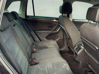 Volkswagen Tiguan 2.0 TDI SEL SUV 5dr Diesel DSG Euro 6 (s/s) (150 ps)