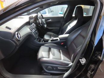 Mercedes-Benz GLA 2.1 GLA220d AMG Line (Premium) SUV 5dr Diesel 7G-DCT 4MATIC Euro