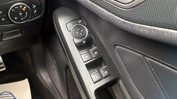FORD FOCUS 1.0 Fiesta ST-Line Auto 5dr