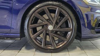 Volkswagen GOLF 2.0 Golf R TSi Semi-Auto 4WD 5dr