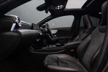 MERCEDES-BENZ CLA 2.0 CLA 220 AMG Line Premium Plus Night Edition D Auto 4dr