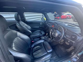MINI HATCH Cooper S Electric Level 3 3dr
