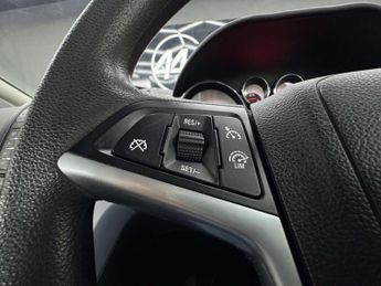 VAUXHALL ZAFIRA TOURER 2.0 Zafira Tourer Exclusive CDTi Auto 5dr